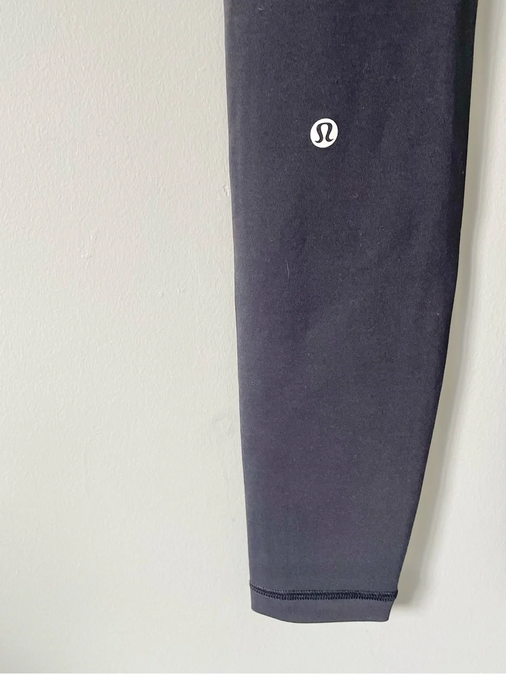 Lululemon Wunder Train Black High-Rise Leggings Pockets 28